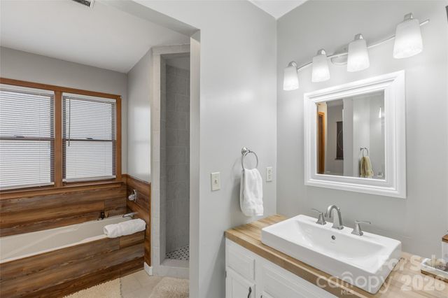46 Poplar Court, Sapphire, NC 28774