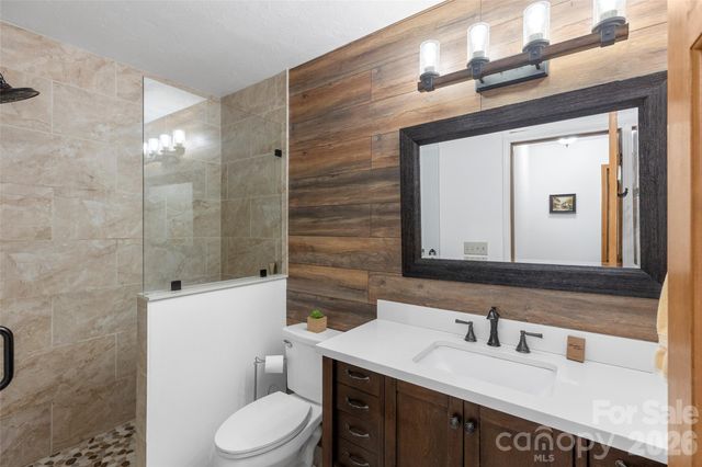 46 Poplar Court, Sapphire, NC 28774