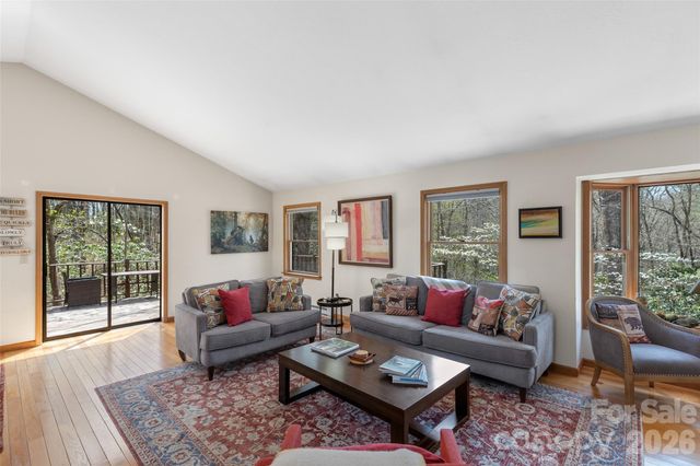 46 Poplar Court, Sapphire, NC 28774
