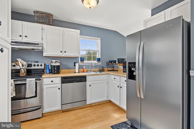 12715 CUNNINGHILL COVE RD, Middle River, MD 21220
