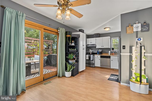 12715 CUNNINGHILL COVE RD, Middle River, MD 21220