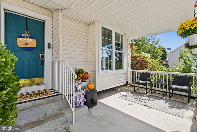 12715 CUNNINGHILL COVE RD, Middle River, MD 21220