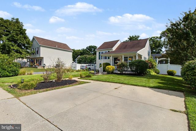 12715 CUNNINGHILL COVE RD, Middle River, MD 21220