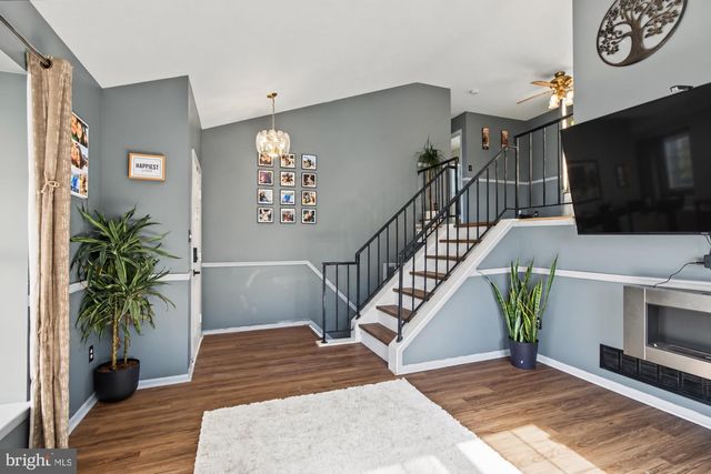 12715 CUNNINGHILL COVE RD, Middle River, MD 21220