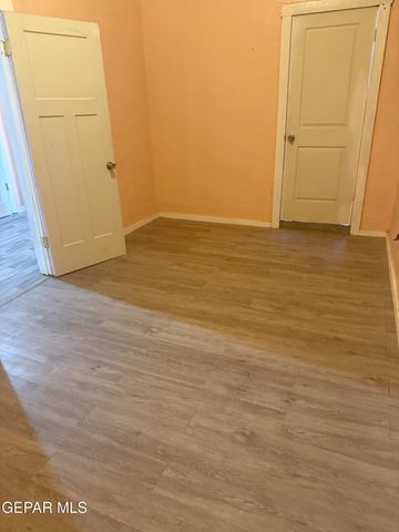 805 Tays Street, El Paso, TX 79901