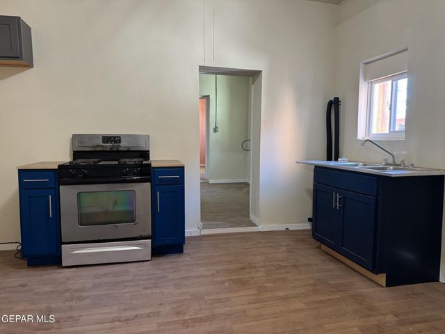 805 Tays Street, El Paso, TX 79901