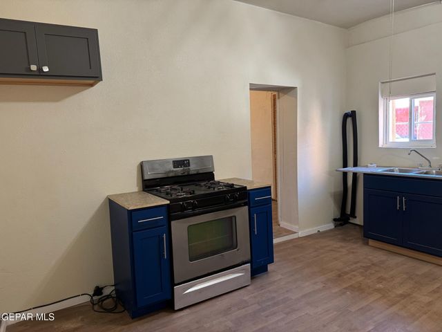 805 Tays Street, El Paso, TX 79901