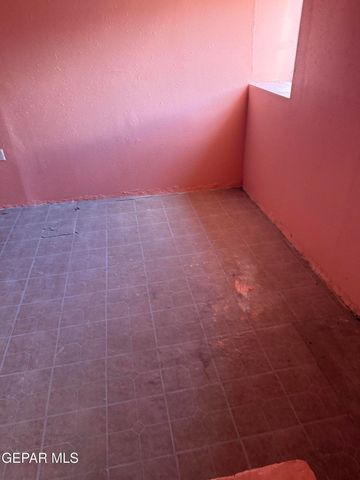 805 Tays Street, El Paso, TX 79901