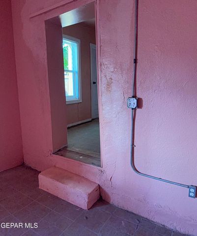 805 Tays Street, El Paso, TX 79901