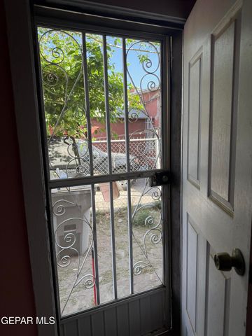 805 Tays Street, El Paso, TX 79901