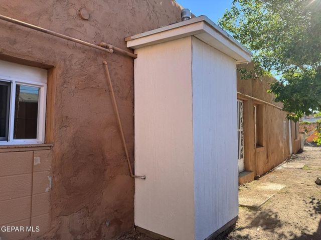 805 Tays Street, El Paso, TX 79901