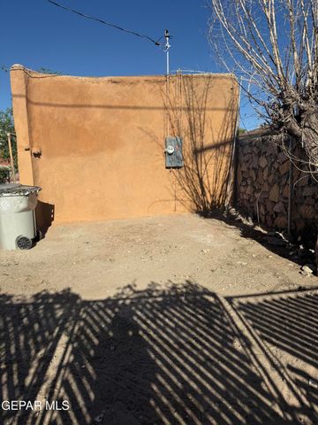 805 Tays Street, El Paso, TX 79901