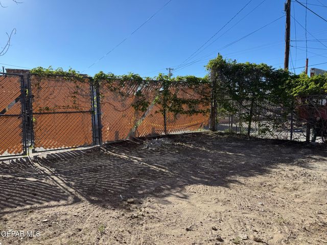 805 Tays Street, El Paso, TX 79901