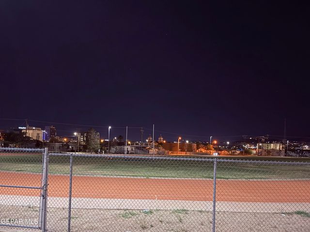 805 Tays Street, El Paso, TX 79901