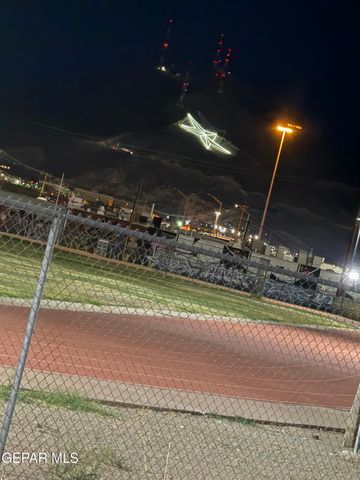 805 Tays Street, El Paso, TX 79901