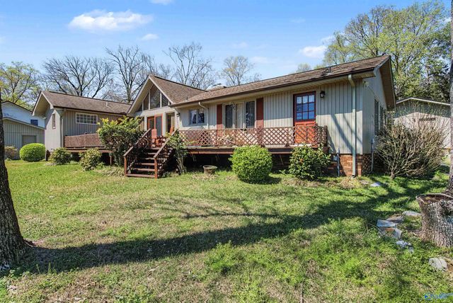 170 Cedar Circle, Guntersville, AL 35976