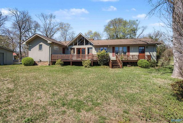 170 Cedar Circle, Guntersville, AL 35976