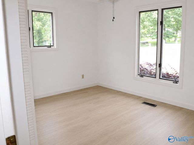 170 Cedar Circle, Guntersville, AL 35976