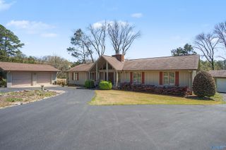 170 Cedar Circle, Guntersville, AL 35976
