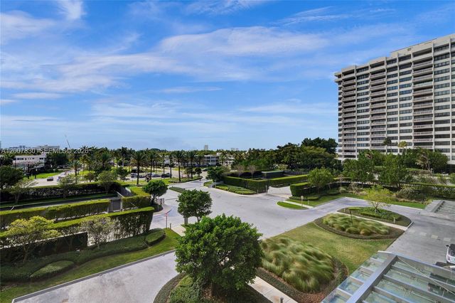 10201 Collins Avenue 404, Bal Harbour, FL 33154