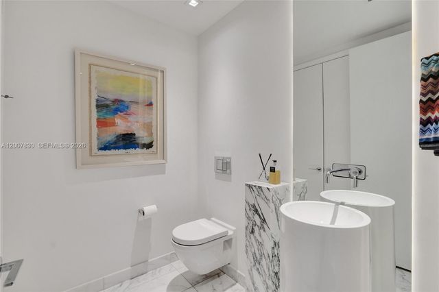 10201 Collins Avenue 404, Bal Harbour, FL 33154