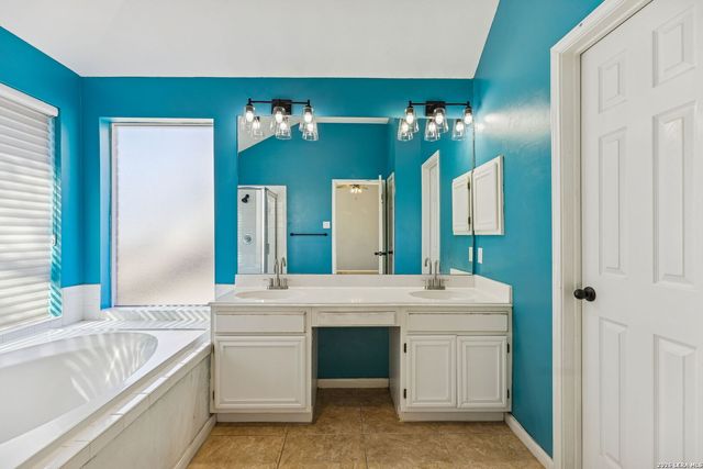 9403 keegans woods, San Antonio, TX 78254