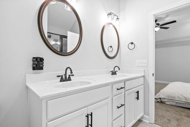 1002 Brightwood Ct, Clarksville, TN 37043