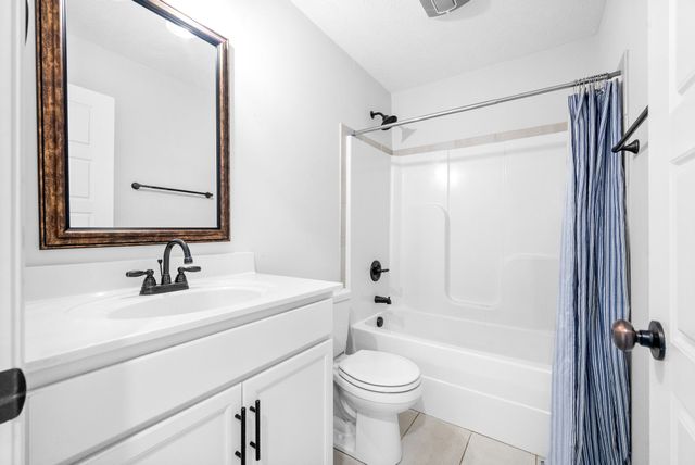 1002 Brightwood Ct, Clarksville, TN 37043