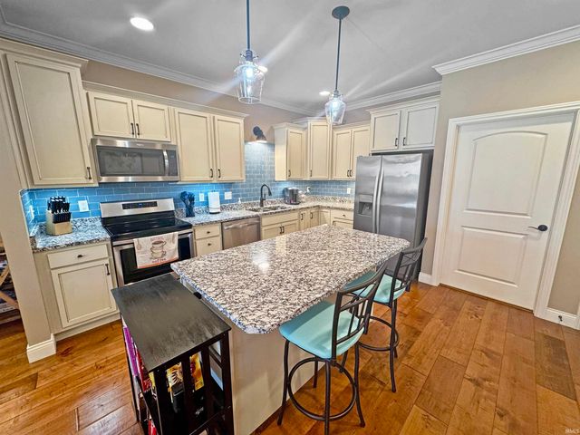 5115 Paddock Drive, Evansville, IN 47715