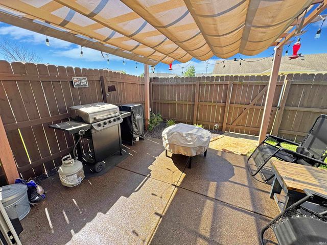 5115 Paddock Drive, Evansville, IN 47715