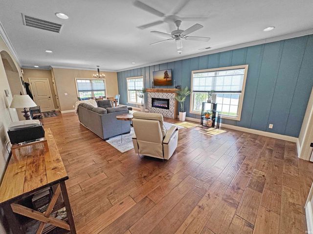 5115 Paddock Drive, Evansville, IN 47715