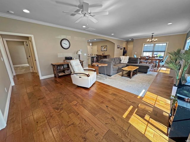 5115 Paddock Drive, Evansville, IN 47715