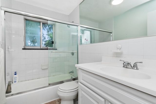 59 Saint Paul St 26, Brookline, MA 02446