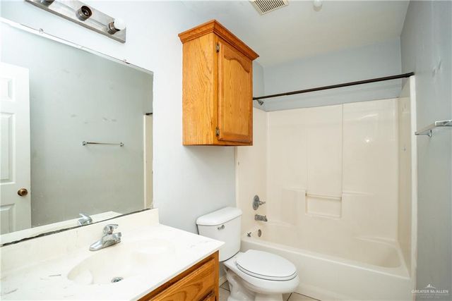 619 W Oak Street, Alton, TX 78573