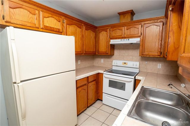 619 W Oak Street, Alton, TX 78573