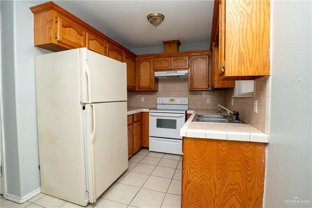 619 W Oak Street, Alton, TX 78573