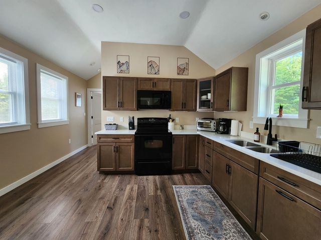 2660 New Hampshire Route 16, Albany, NH 03818