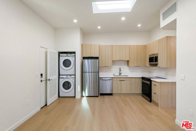 954 N San Vicente Boulevard 9, West Hollywood, CA 90069