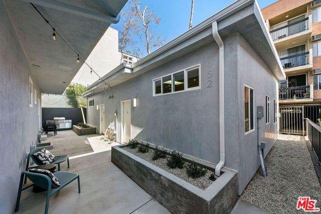 954 N San Vicente Boulevard 9, West Hollywood, CA 90069