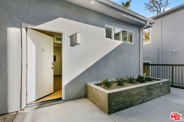 954 N San Vicente Boulevard 9, West Hollywood, CA 90069