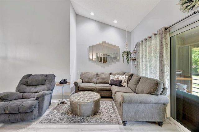 8799 Holly Court 202, Tamarac, FL 33321