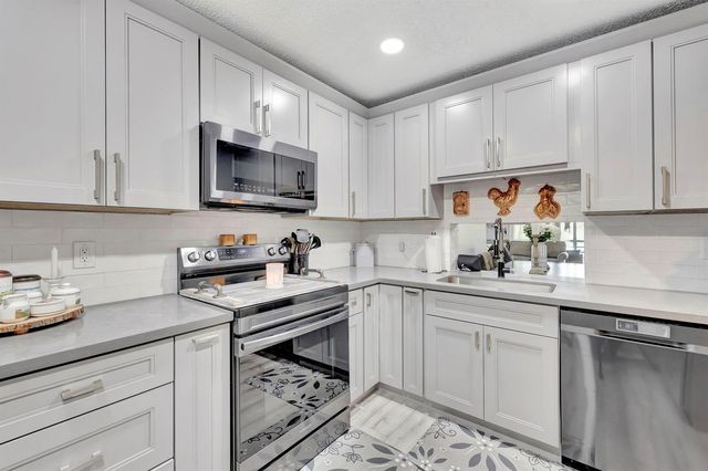 8799 Holly Court 202, Tamarac, FL 33321