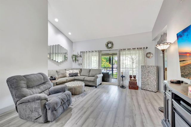 8799 Holly Court 202, Tamarac, FL 33321