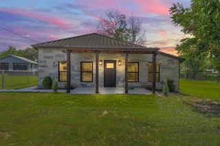 720 N Stockton Street, Granbury, TX 76048