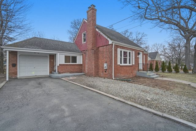 104 Pittroff Ave, South Hadley, MA 01075