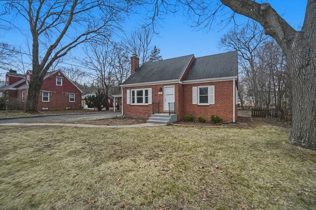 104 Pittroff Ave, South Hadley, MA 01075