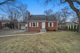 104 Pittroff Ave, South Hadley, MA 01075