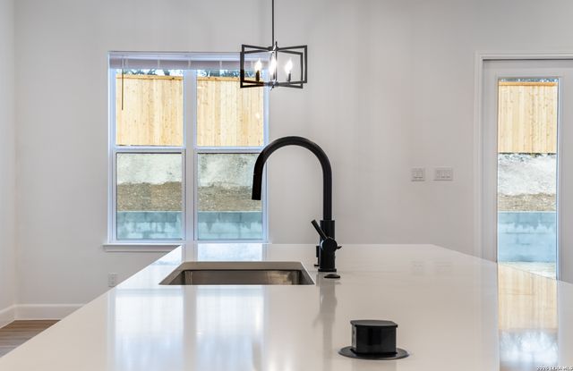 8227 OLD AUSTIN ROAD, Selma, TX 78154