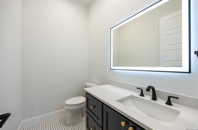 8227 OLD AUSTIN ROAD, Selma, TX 78154