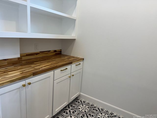 8227 OLD AUSTIN ROAD, Selma, TX 78154